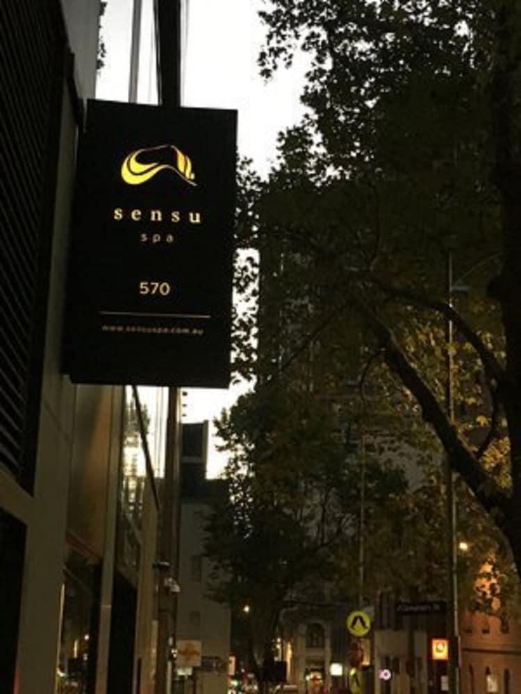 Hilton Melbourne Little Queen Street Exterior photo Sensu 508