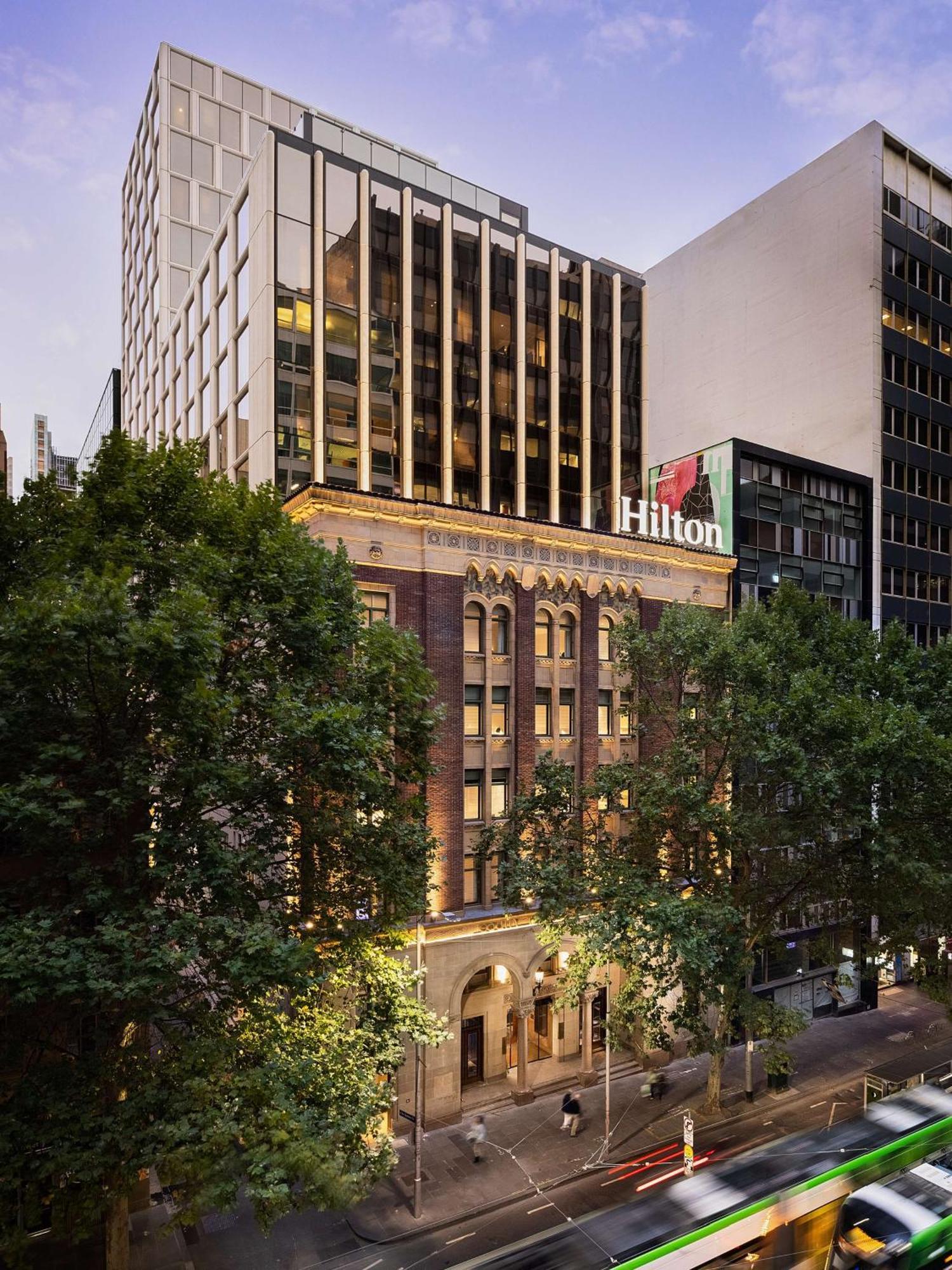 Hilton Melbourne Little Queen Street Exterior photo Hilton Melbourne