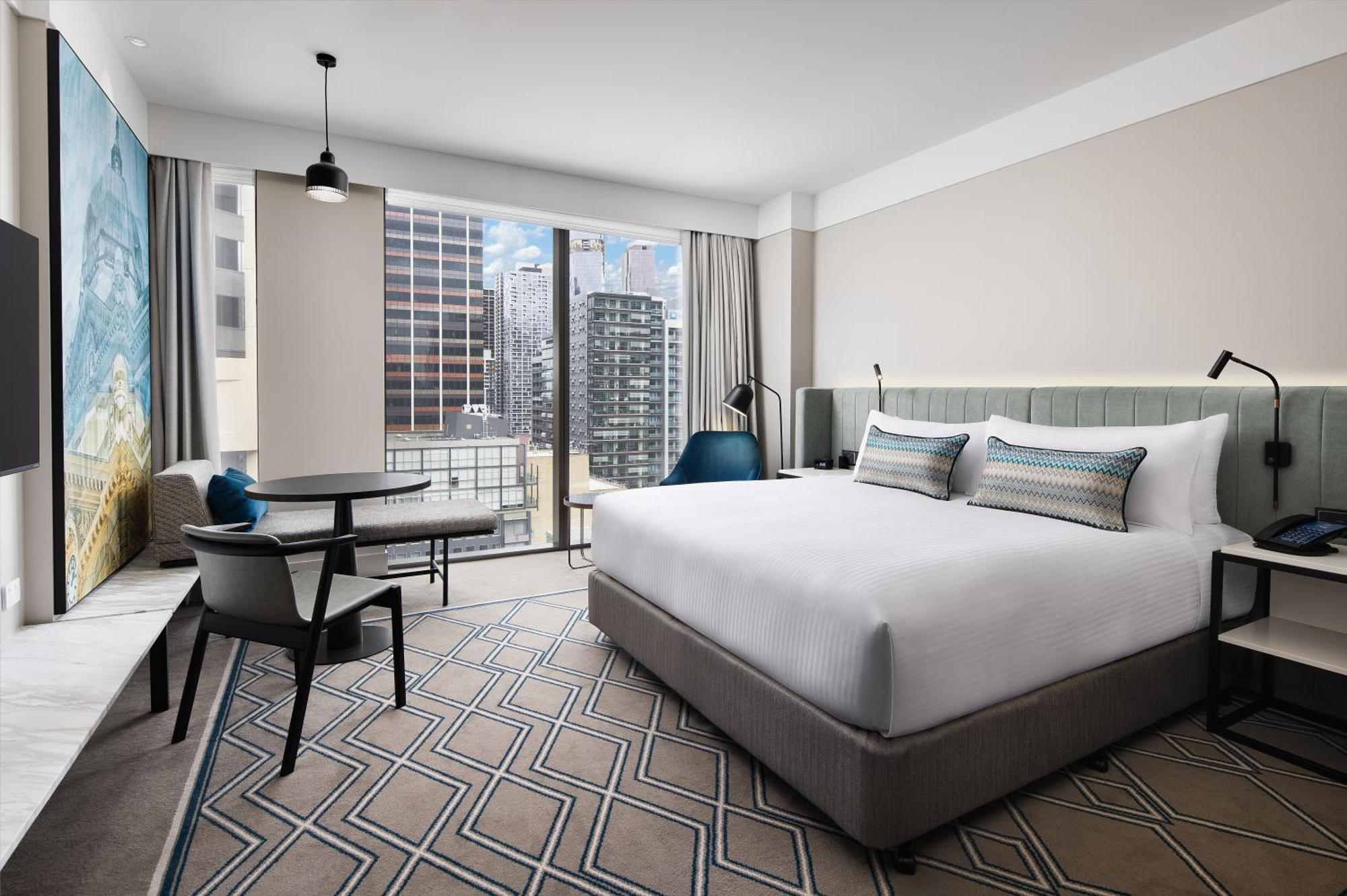 Hilton Melbourne Little Queen Street Exterior photo A guest room at the hotel
